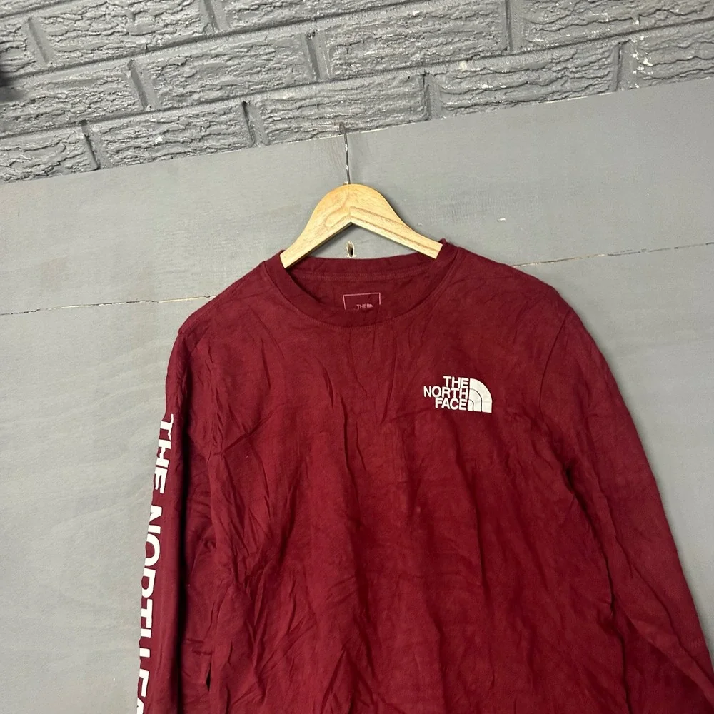 The North Face Mens‎ Long Sleeve T-Shirt Burgundy Maroon Logo Graphic Medium